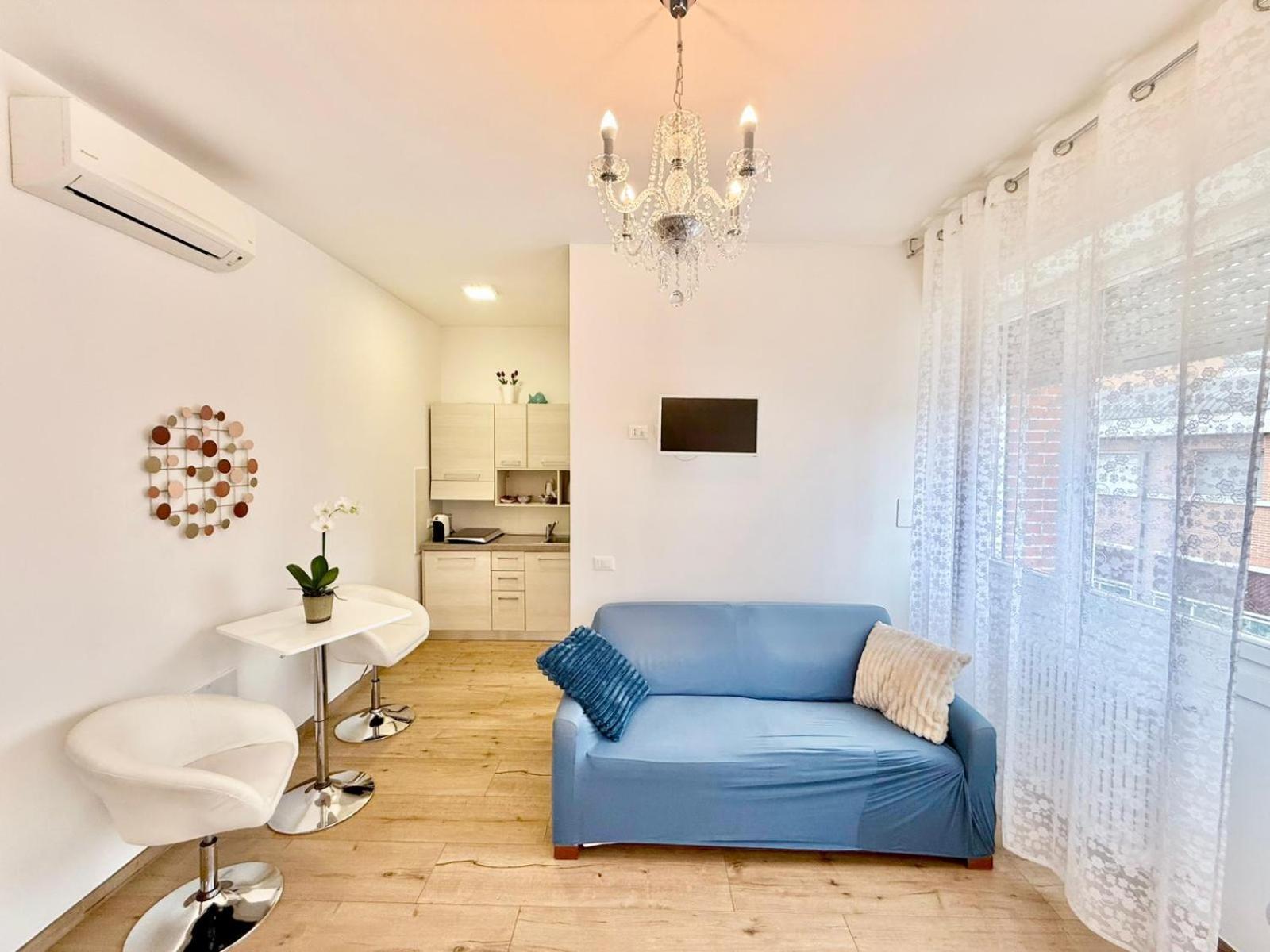 Travel Fiera Apartment Bologna Bagian luar foto