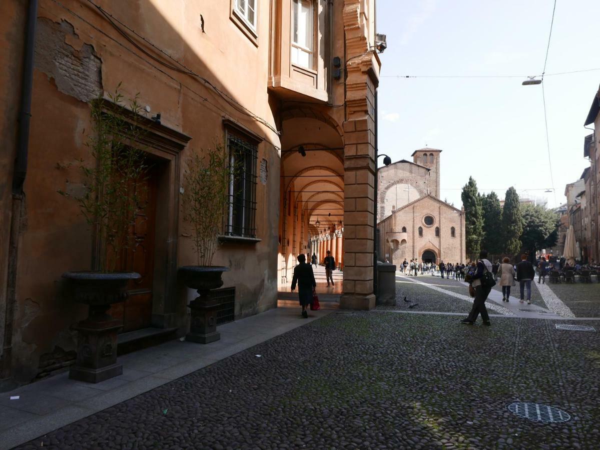 Travel Fiera Apartment Bologna Bagian luar foto